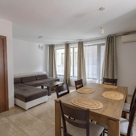 Sea Garden Marina 2 Apartment Варна Екстериор снимка