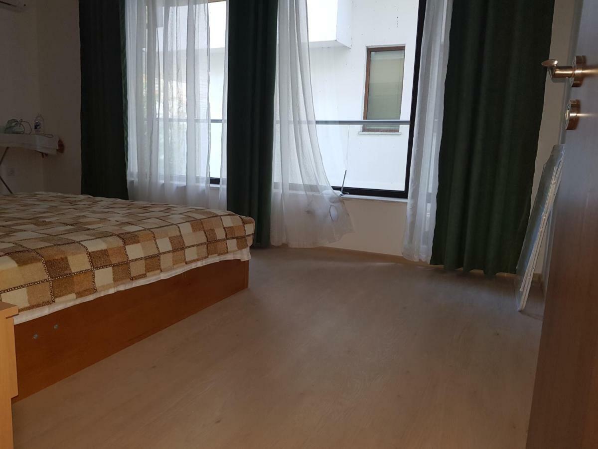 Sea Garden Marina 2 Apartment Варна Екстериор снимка