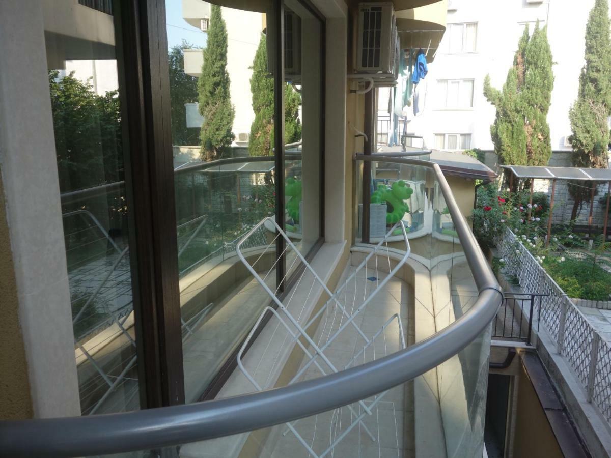 Sea Garden Marina 2 Apartment Варна Екстериор снимка